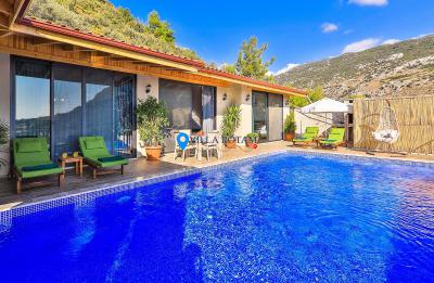 Kapalı Havuzlu Muhafazakar Ultra Lüks Villa