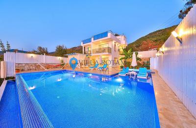 Muhafazakar Balayı Çiftleri İçin Düşünülmüş Ultra Lüks Kiralık Villa